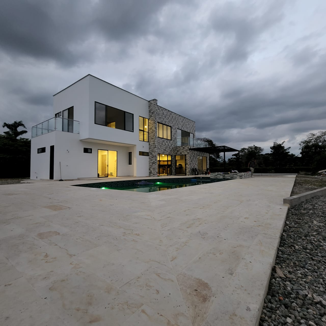 0d4da107-9de5-4d09-b496-f776cb5a608c