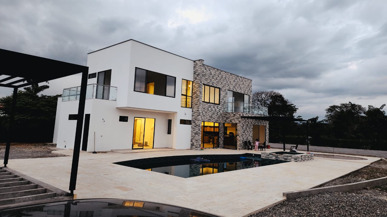 af70c1e2-76d3-4851-9fe0-53cfe47f3593